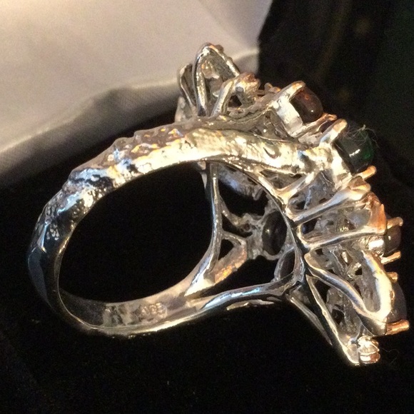 Enchanting Genuine Black Opal & Peridot Ring - Picture 9 of 10